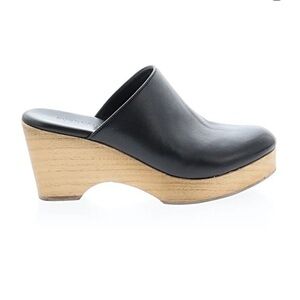 Everlane The Clog in Black